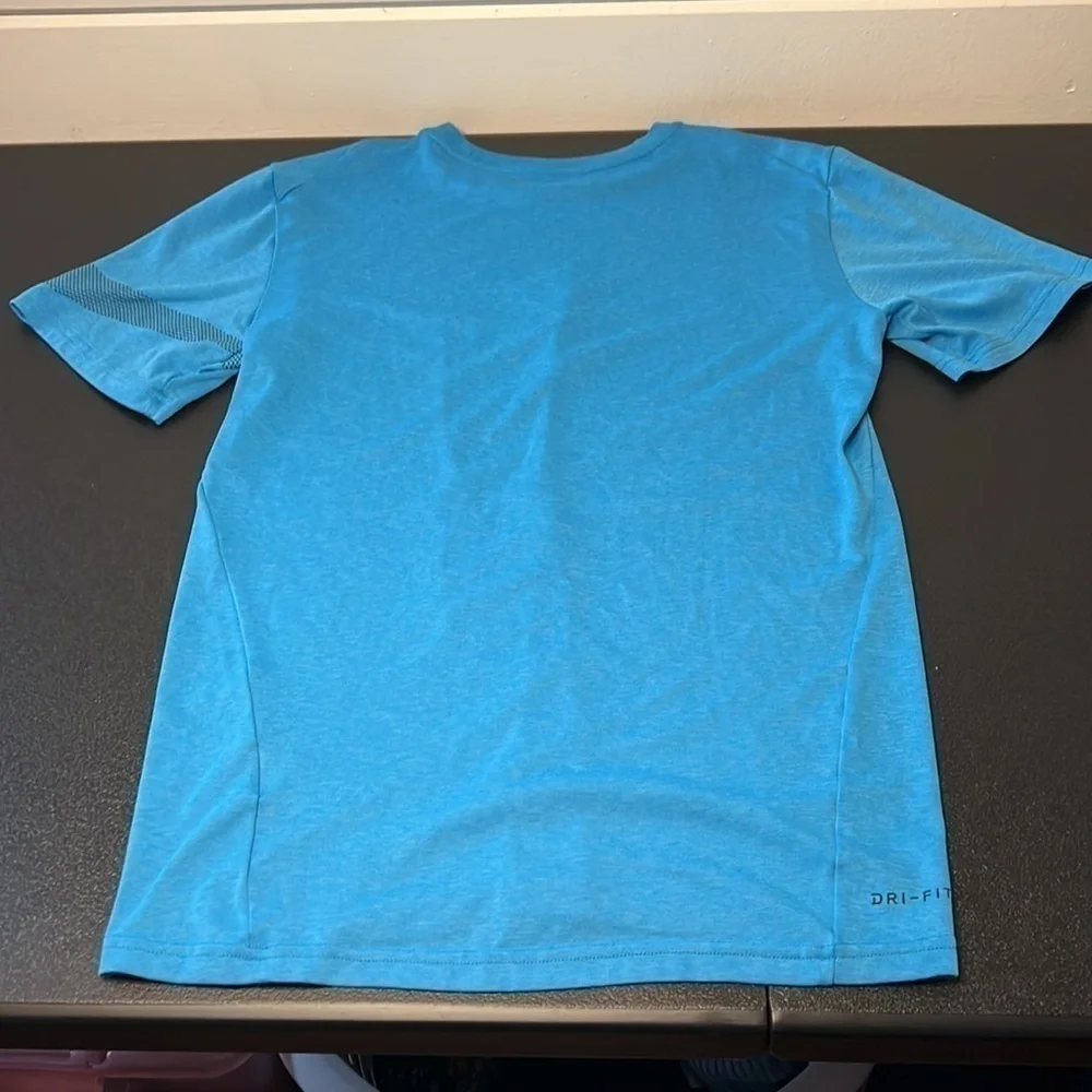 Nike Dri Fit Baby Blue Tshirt SZ Small - Picture 4 of 6
